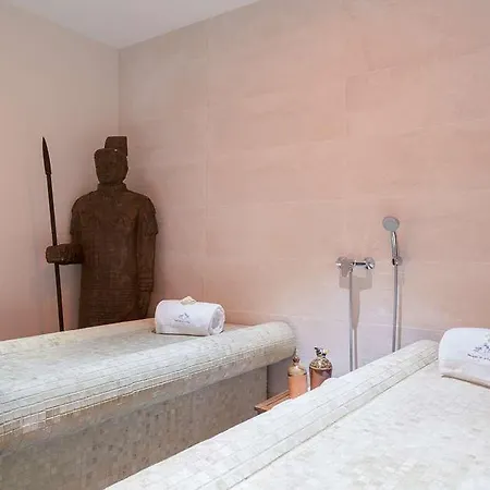 Hotel Chateau De Dissay, The Originals Collection Dissay