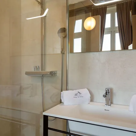 Hotel Chateau De Dissay, The Originals Collection 5*